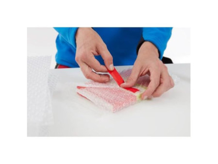 tesa Ruban adhésif d'emballage 60404, 19 mm x 66 m, rouge