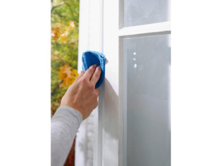 tesa Moll CLASSIC Calfeutrage caoutchouc profil P, blanc