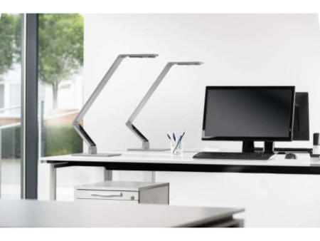 LUCTRA Lampe de bureau à LED TABLE LINEAR BASE, argent
