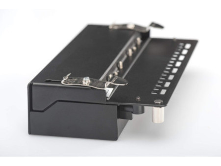 DIGITUS Kit de montage rail DIN pour Desktop Patch Panel