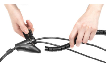 DIGITUS Gaine de câbles flexible avec outil d'enfilage, 5 m
