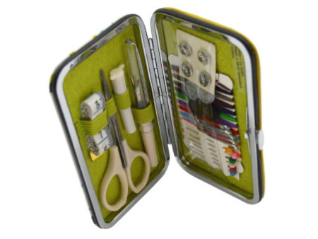 KLEIBER Etui de couture de voyage 'Design', 24 pièces, blanc