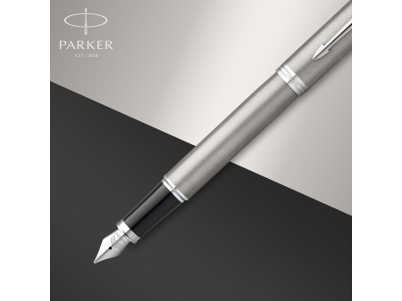 PARKER Stylo plume IM Essentiel, Acier C.T.