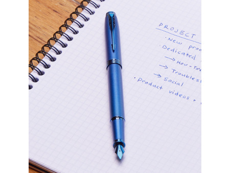 PARKER Stylo plume IM Monochrome, Bleu