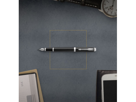 PARKER Stylo plume IM Laque Noire C.T.