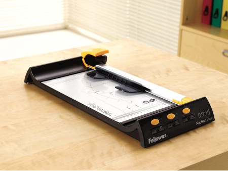 Fellowes rogneuse Neutron Plus, format A4