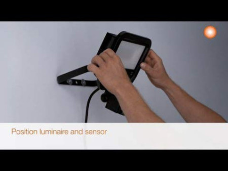 LEDVANCE Projecteur LED FLOODLIGHT SENSOR, 8 W, 3000K BK
