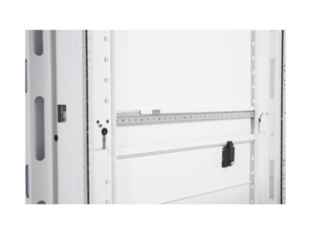 APC NetShelter SX 42U 600x1070 w/sides