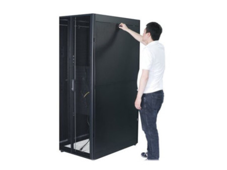 APC Easy Rack 48Ux600x1200 4Brackets