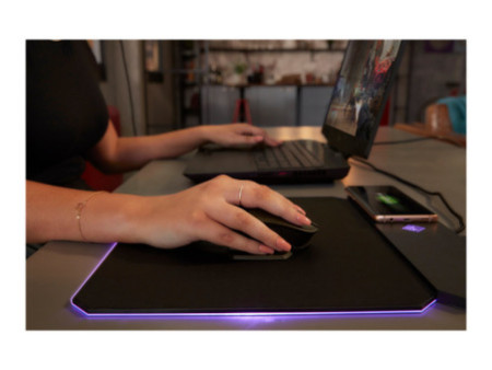 HP OMEN Charging Mouse Pad